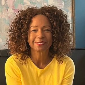 Meet your Posher, Denise